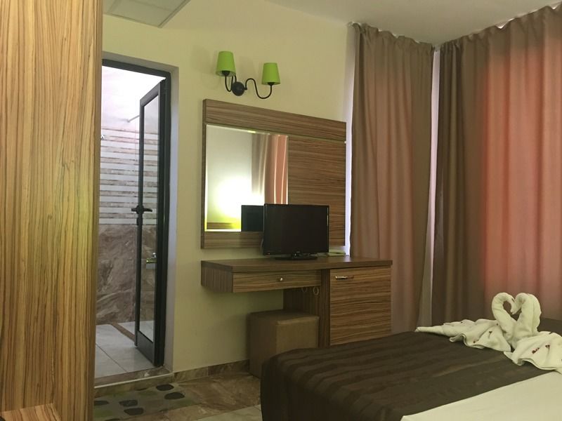 Tm Deluxe Hotel サニービーチ エクステリア 写真